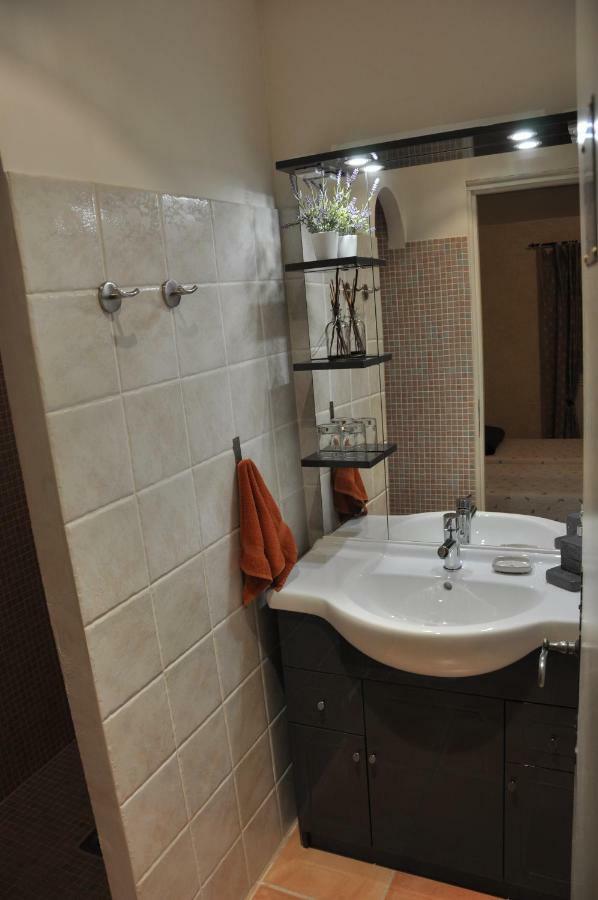 Mas Clement - Chambre Et Table D'Hotes LʼIsle-sur-la-Sorgue Eksteriør bilde